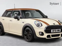 White Used 2019 Mini Cooper Hatch Hatchback | £13,750 (Good price)