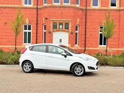 White Used 2015 Ford Fiesta Zetec Hatchback | £4,995 (Fair price)