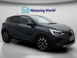 Blue Used 2024 Renault Captur Evolution SUV | £16,900 (Fair price)