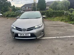 Bronze Used 2014 Toyota Auris Hatchback | £3,995 (Good price)