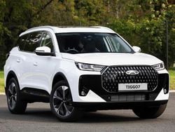 White New 2025 Chery Tiggo 7 SUV | £26,998 (Fair price)