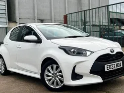 White Used 2022 Toyota Yaris Hybrid Hatchback | £12,900 (Good price)
