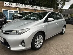 Silver Used 2014 Toyota Auris Hatchback | £5,495 (Good price)