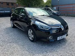 Black Used 2016 Renault Clio IV Dynamique Hatchback | £5,995 (Fair price)