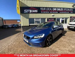 Blue Used 2016 Volvo V40 R-Design Estate | £10,850 (Fair price)