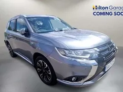Used 2016 Mitsubishi Outlander P-HEV Estate | £13,100 (Fair price)