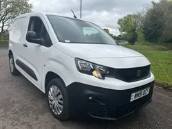White Used 2022 Peugeot Partner MPV | £8,495 (Super price)