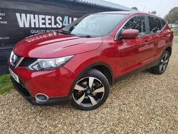 Red Used 2016 Nissan Qashqai N-Connecta SUV | £8,100 (Fair price)