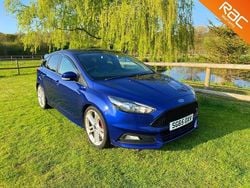 Blue Used 2015 Ford Focus ST Hatchback | £8,495 (Good price)