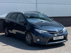 Grey Used 2015 Toyota Auris Estate | £6,989 (Fair price)