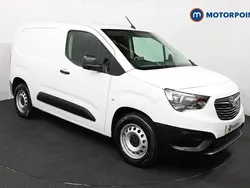 White New 2024 Vauxhall Combo MPV | £11,999 (Good price)