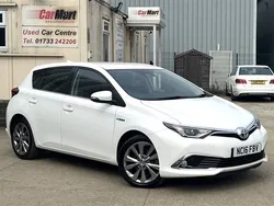 White Used 2016 Toyota Auris Hatchback | £11,750 (Fair price)
