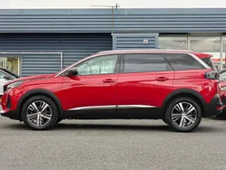 Red Used 2022 Peugeot 5008 Allure MPV | £22,450 (Fair price)
