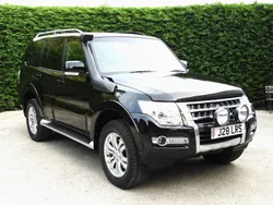 Black Used 2018 Mitsubishi Shogun SUV | £24,995 (Expensive)