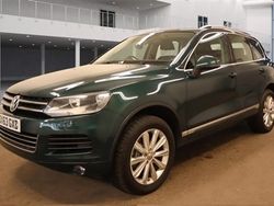 Green Used 2013 VW Touareg SE SUV | £8,980 (Fair price)