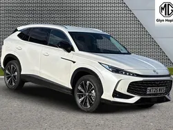 White New 2025 MG HS Trophy SUV | £28,707