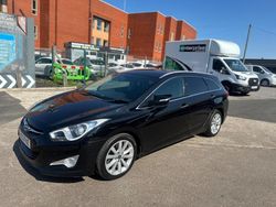 Black Used 2014 Hyundai i40 Style Estate | £4,495 (Fair price)