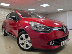 Red Used 2015 Renault Clio IV Dynamique Hatchback | £5,495 (Fair price)