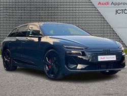 Blue Used 2025 Audi e-tron Performance SUV | £61,165