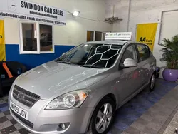 Silver Used 2009 Kia Ceed 2 Hatchback | £2,895 (Fair price)