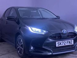 Used 2022 Toyota Yaris Hybrid Design | £15,999 (Fair price)
