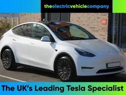 White Used 2024 Tesla Model Y Long Range SUV | £32,995 (Fair price)