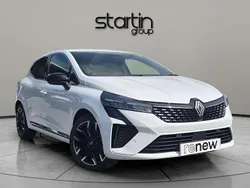Glacier white Used 2025 Renault Clio V Techno Hatchback | £19,750 (Fair price)