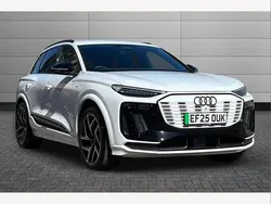 Glacier white Used 2025 Audi Q6 e-tron Advanced SUV | £59,000 (Fair price)
