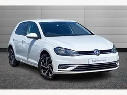 Pure white Used 2019 VW Golf VII Match Hatchback | £12,400 (Good price)