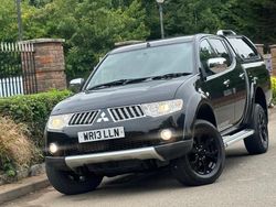 Black Used 2013 Mitsubishi L200 Warrior Pickup | £9,499 (Fair price)