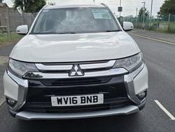 White Used 2016 Mitsubishi Outlander SUV | £6,400 (Good price)