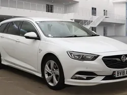 White Used 2018 Vauxhall Insignia SRi Estate | £10,399 (Fair price)