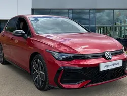 Kings red premium metallic Used 2025 VW Golf VIII Black Edition Hatchback | £29,990 (Expensive)