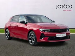 Red Used 2024 Vauxhall Astra Ultimate Hatchback | £21,500 (Fair price)