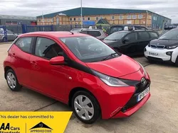 Red Used 2015 Toyota Aygo X-play Hatchback | £5,357 (Good price)