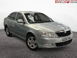 Green Used 2009 Skoda Octavia Elegance Hatchback | £3,000 (Fair price)