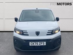 Ice white New 2025 Peugeot Partner Van | £20,995 (Fair price)