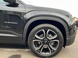 Black New 2025 Jeep Avenger Summit SUV | £26,895 (Fair price)
