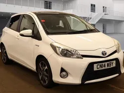 White Used 2014 Toyota Yaris Hybrid Trend Hatchback | £7,295 (Expensive)