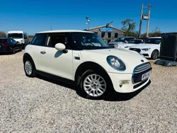 White Used 2014 Mini Cooper D Hatch Hatchback | £4,995 (A bit pricey)