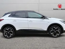 White Used 2024 Vauxhall Grandland X Ultimate SUV | £19,295 (Good price)