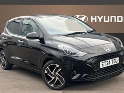 Black Used 2024 Hyundai i10 Premium Hatchback | £15,591 (Fair price)
