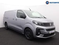 Silver New 2025 Vauxhall Vivaro Van | £21,999 (Fair price)