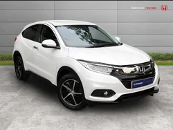 Platinum white Used 2020 Honda HR-V SE SUV | £14,450 (Fair price)
