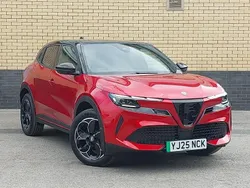 Bicolour special solid brera red with black roo New 2025 Alfa Romeo Junior Edizione Speciale Hatchback | £35,998 (Fair price)