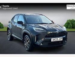 Used 2025 Toyota Yaris Hybrid Design Estate | £19,524 (Good price)