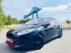 Black Used 2016 Ford Fiesta Zetec Hatchback | £5,395 (Fair price)