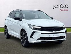 White Used 2022 Vauxhall Grandland X Ultimate SUV | £18,271 (Fair price)