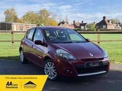 Red Used 2010 Renault Clio II Dynamique Hatchback | £1,995 (Fair price)