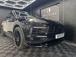 Black Used 2018 Porsche Cayenne SUV | £38,995 (Expensive)